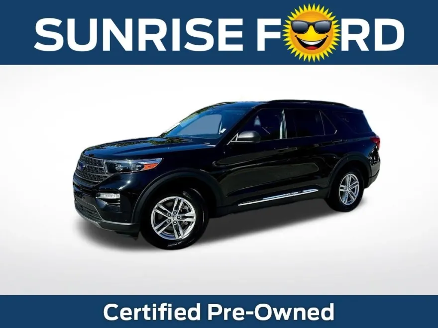 2023 Ford Explorer XLT photo 1