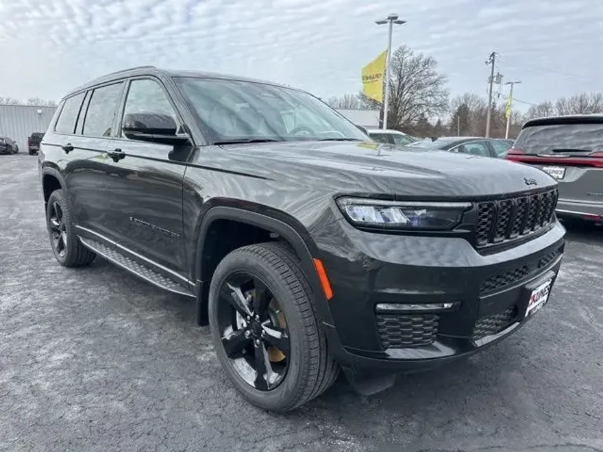 2024 Jeep Grand Cherokee Limited photo 1