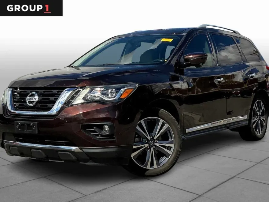 2019 Nissan Pathfinder Platinum photo 1