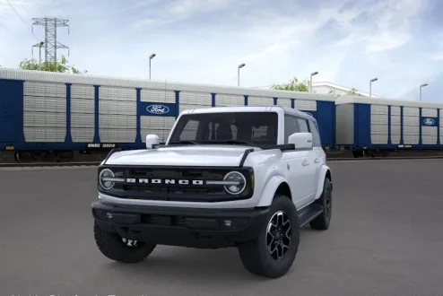 2025 Ford Bronco Outer Banks photo 3