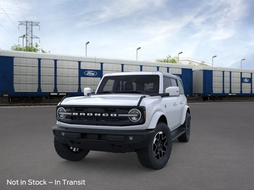 2025 Ford Bronco Outer Banks photo 3
