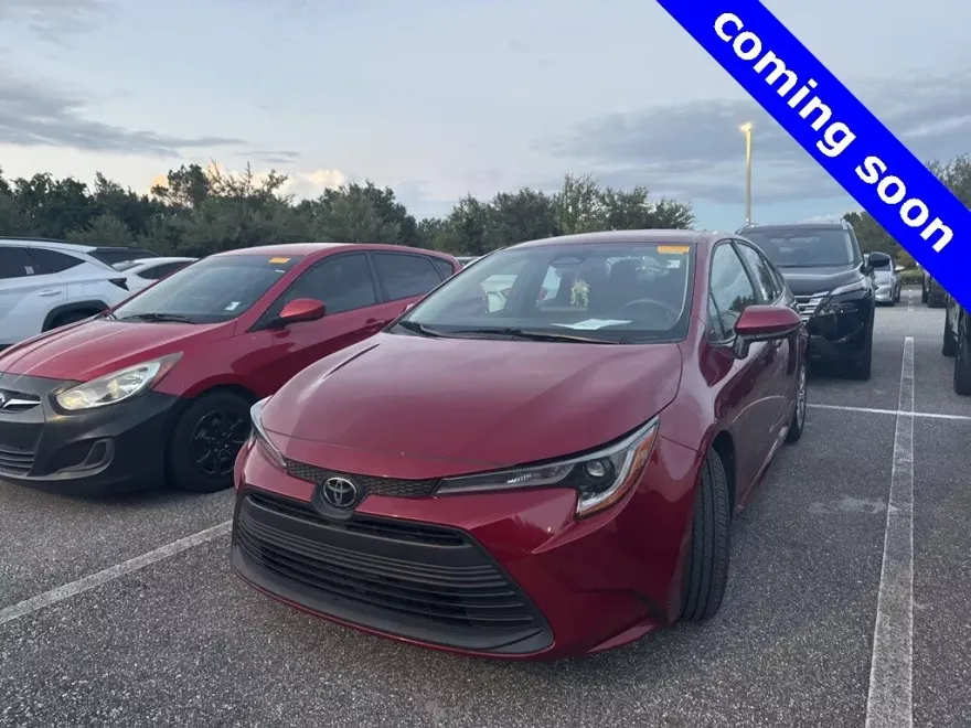 2023 Toyota Corolla LE photo 1