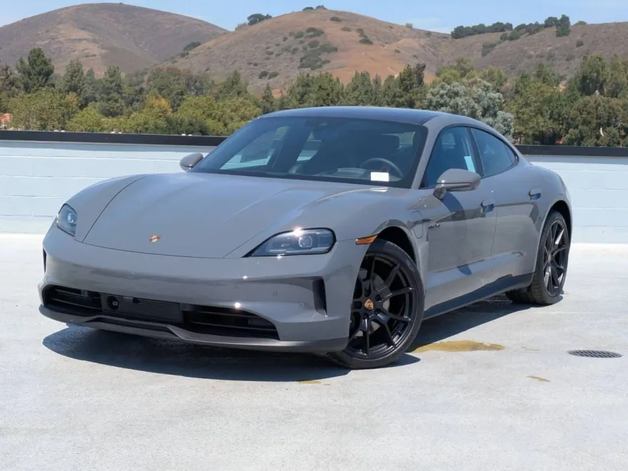 2025 Porsche Taycan 4 photo 1