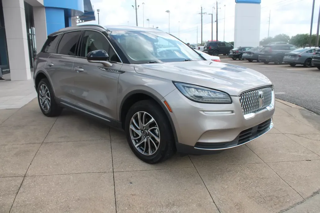2021 Lincoln Corsair Standard photo 1