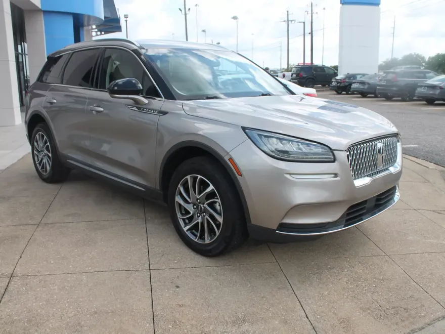 2021 Lincoln Corsair Standard photo 1