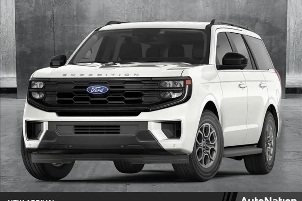 2025 Ford Expedition photo 1