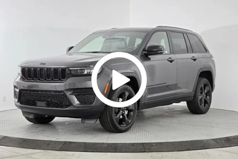 2025 Jeep Grand Cherokee Laredo Altitude photo 1