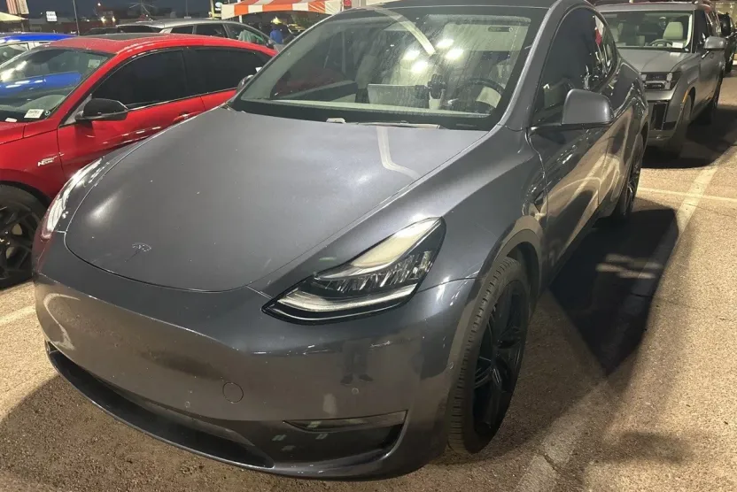 2021 Tesla Model Y Long Range photo 1