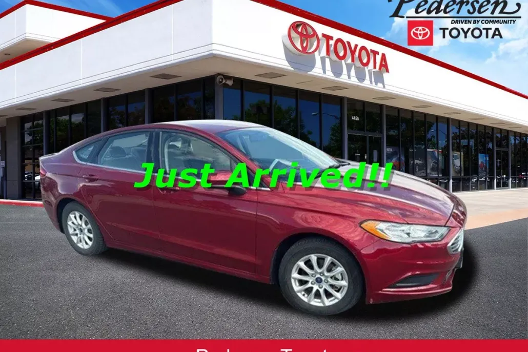 2018 Ford Fusion S photo 1