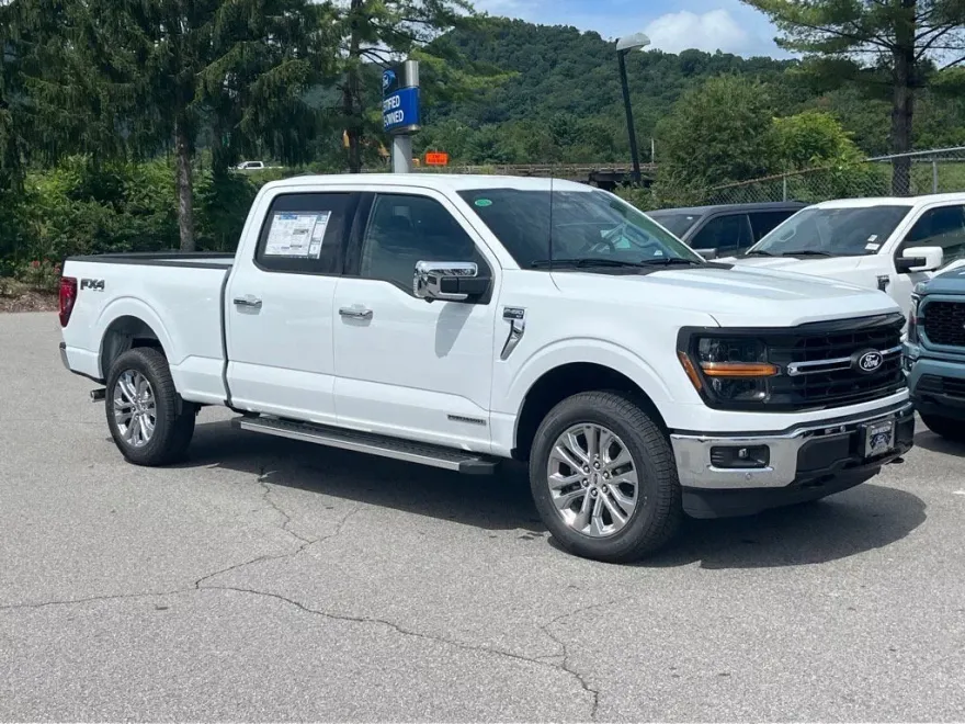 2025 Ford F-150 XLT photo 1