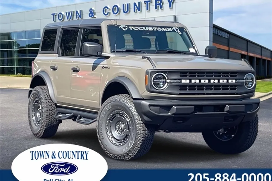2025 Ford Bronco Base photo 1