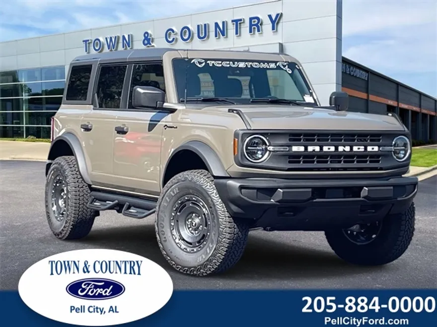 2025 Ford Bronco Base photo 1