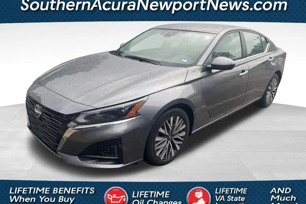 2023 Nissan Altima 2.5 SV photo 1