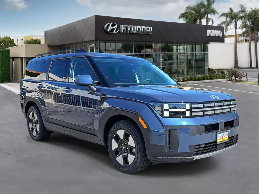2025 Hyundai Santa Fe SEL photo 1