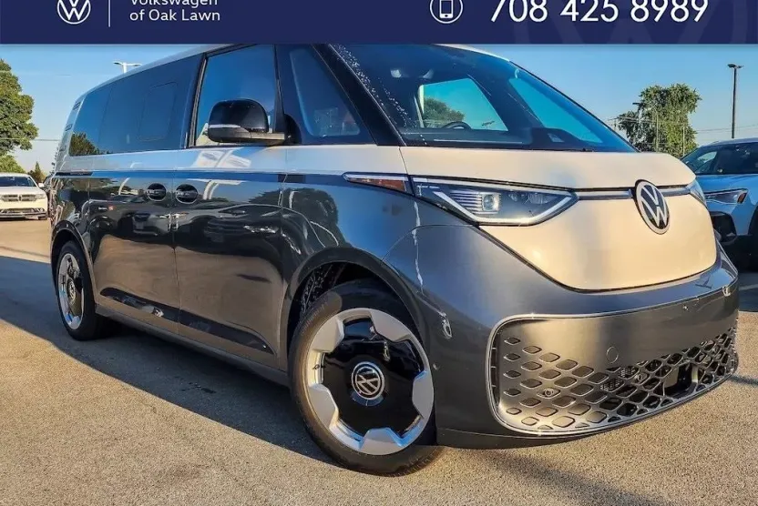 2025 Volkswagen ID. Buzz Pro Plus photo 1