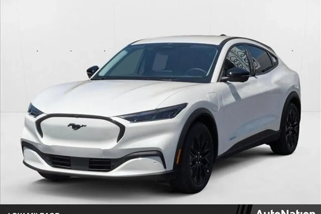 2025 Ford Mustang Mach-E Select photo 1