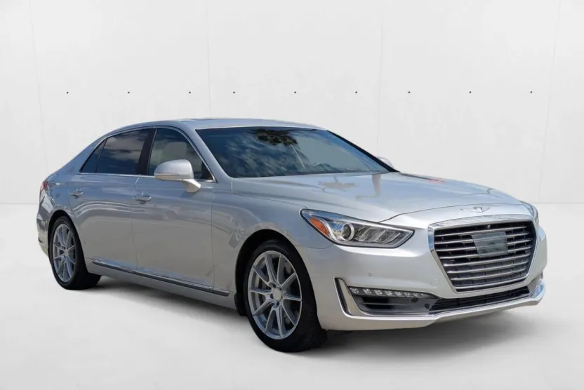2017 Genesis G90 3.3T Premium photo 1