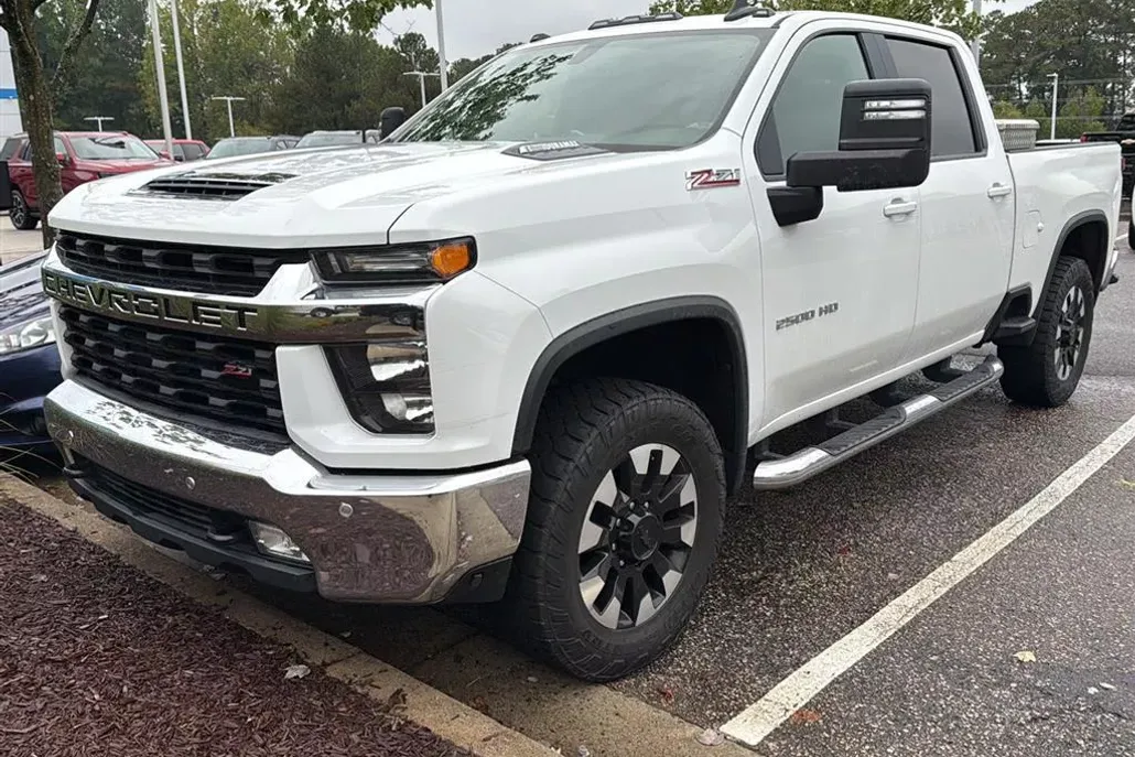 2020 Chevrolet Silverado 2500HD LT photo 1
