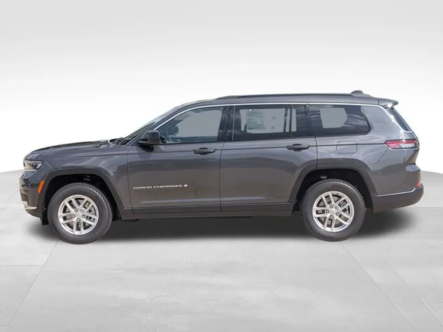 2025 Jeep Grand Cherokee Laredo X photo 1
