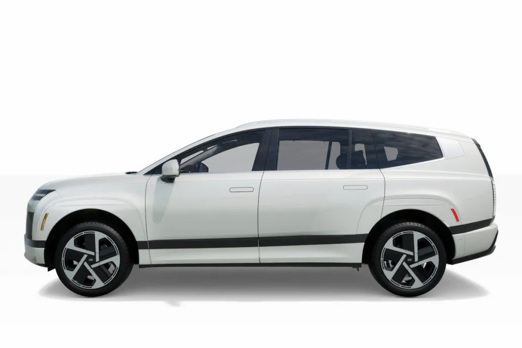 2026 Hyundai Ioniq photo 1