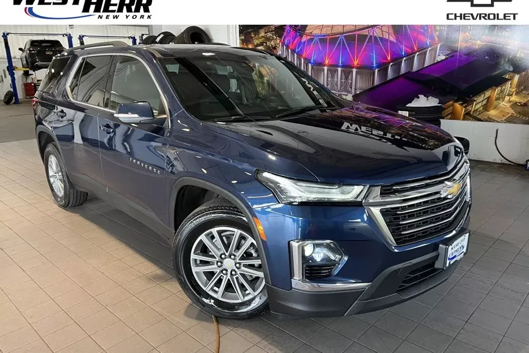 2023 Chevrolet Traverse Cloth 1LT photo 1
