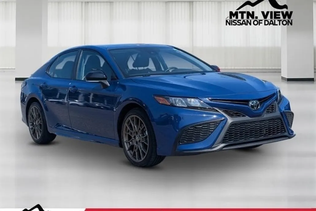 2024 Toyota Camry SE photo 1