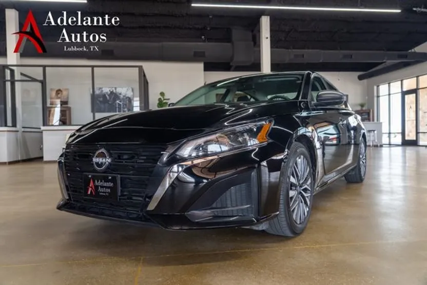 2025 Nissan Altima 2.5 SV photo 1
