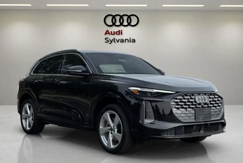 2025 Audi Q5 Premium Plus photo 1