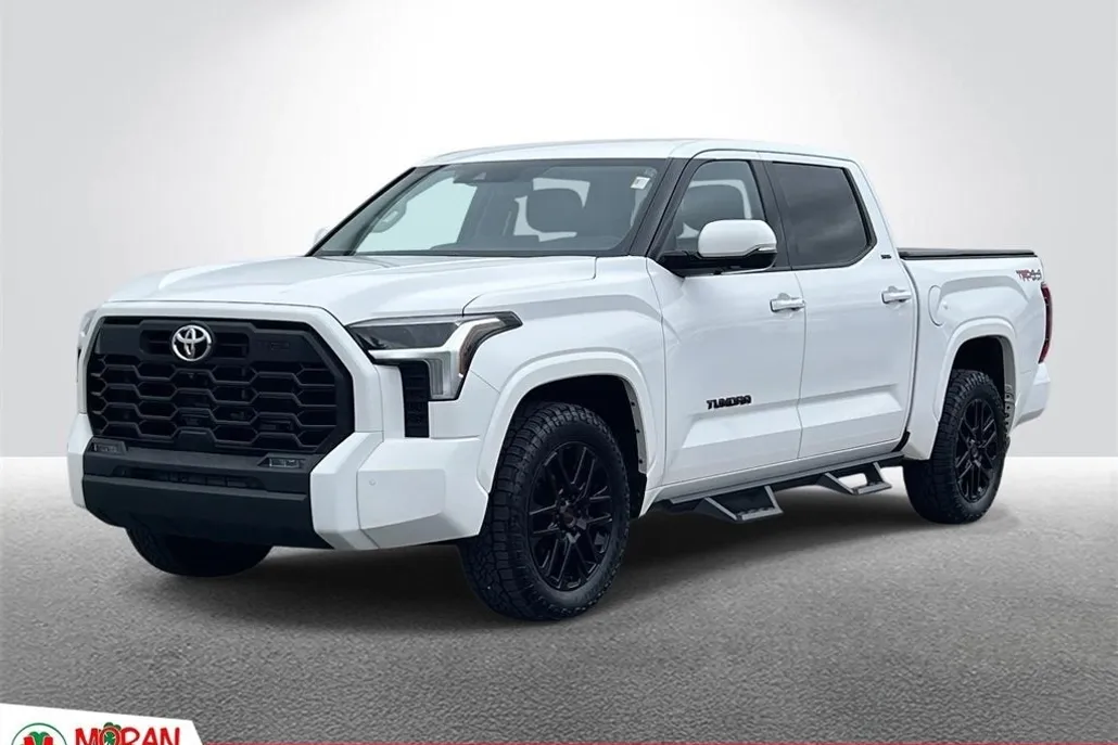 2022 Toyota Tundra SR5 photo 1
