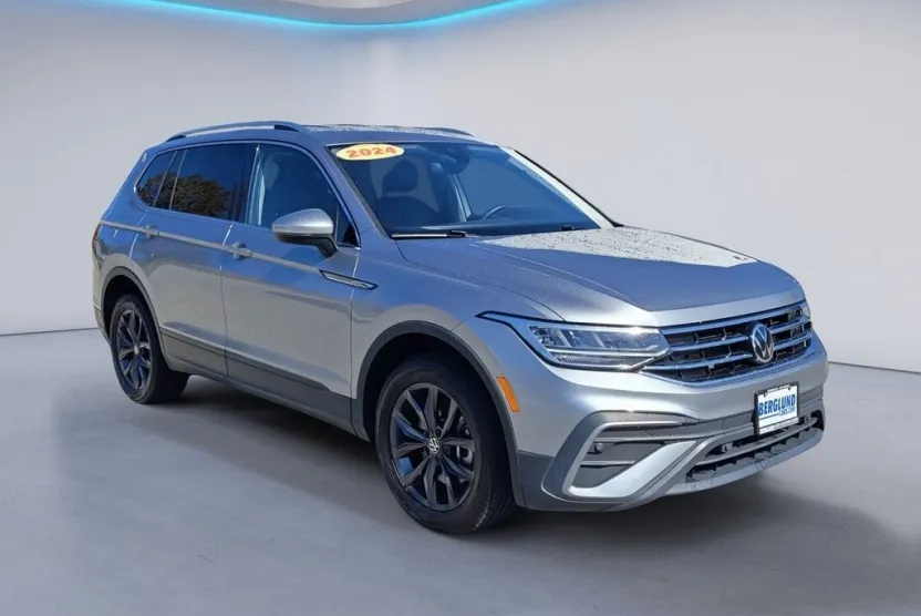 2024 Volkswagen Tiguan SE Wolfsburg Edition photo 1