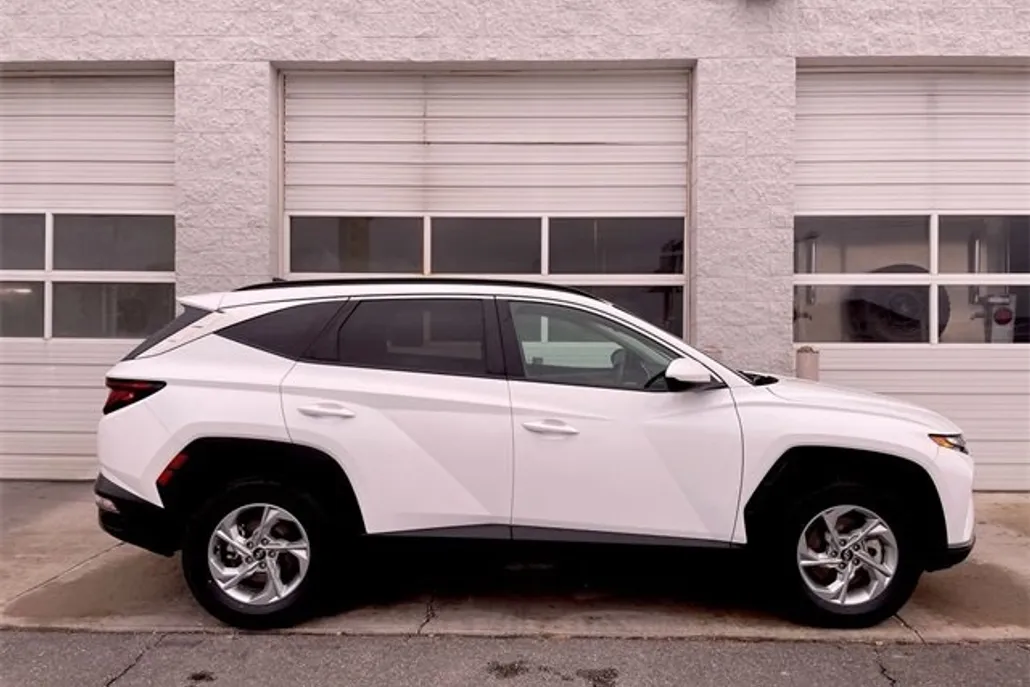 2024 Hyundai Tucson SEL photo 1