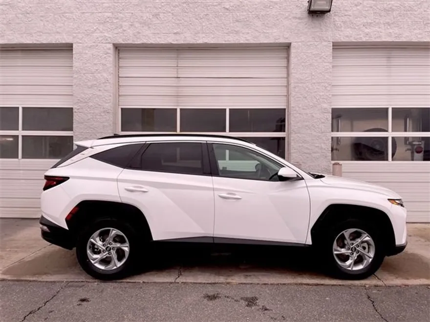 2024 Hyundai Tucson SEL photo 1