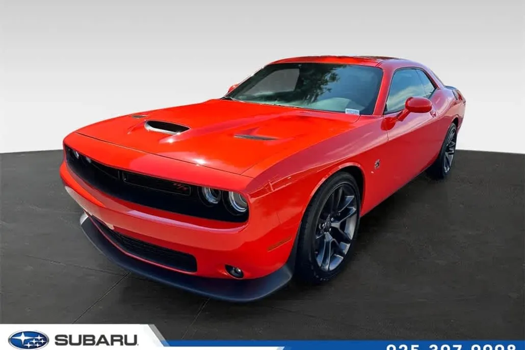 2022 Dodge Challenger R/T Scat Pack photo 1