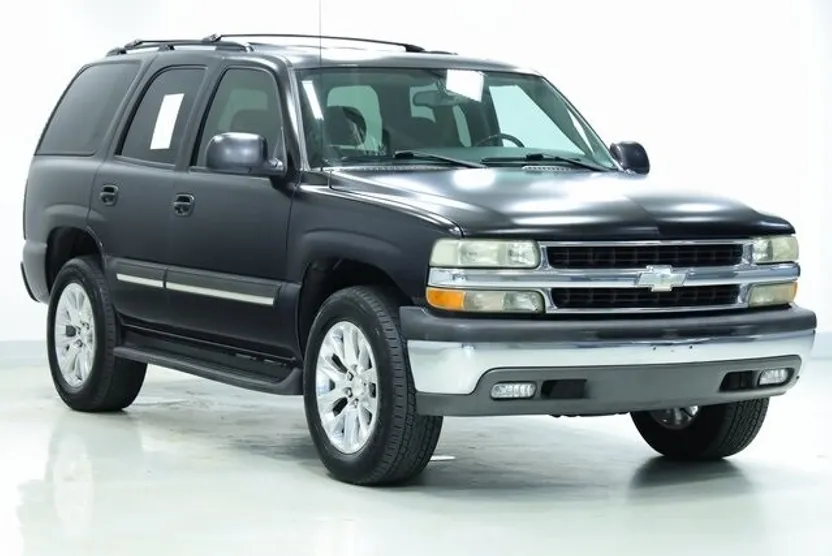 2004 Chevrolet Tahoe LS photo 1