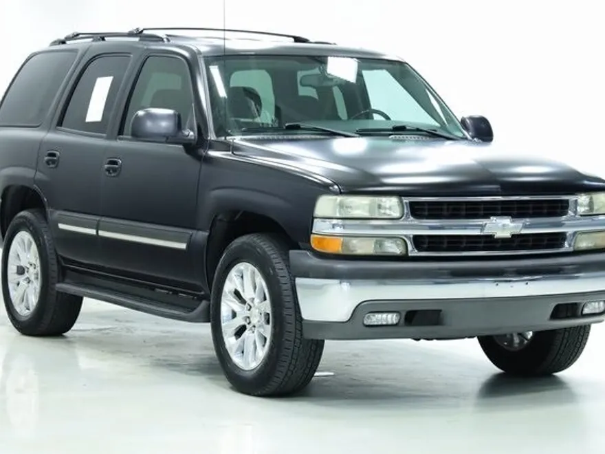 2004 Chevrolet Tahoe LS photo 1
