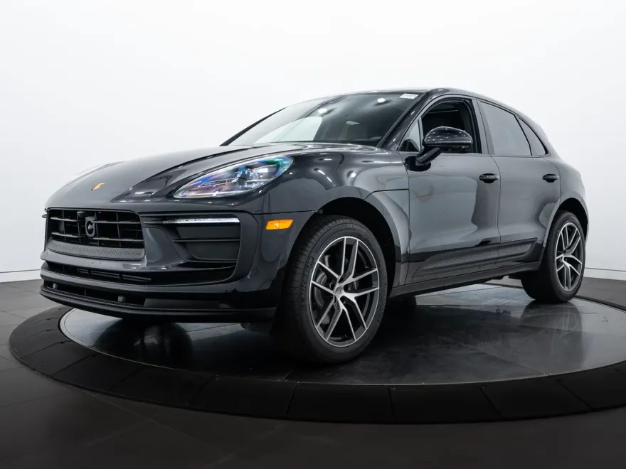 2025 Porsche Macan Base photo 1