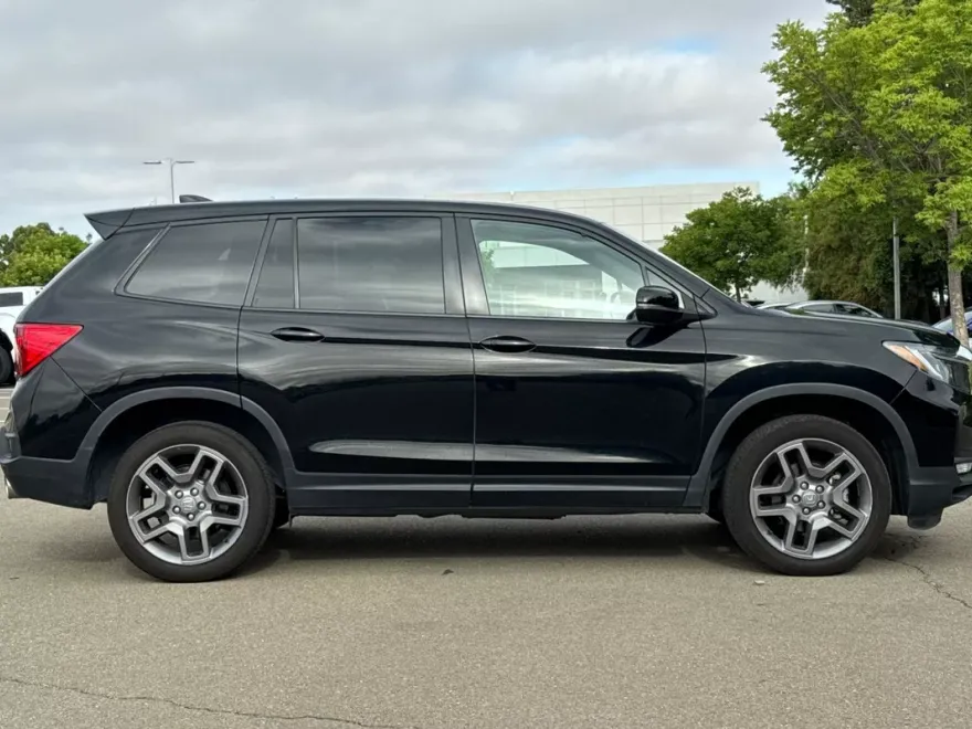 2023 Honda Passport EX-L photo 1