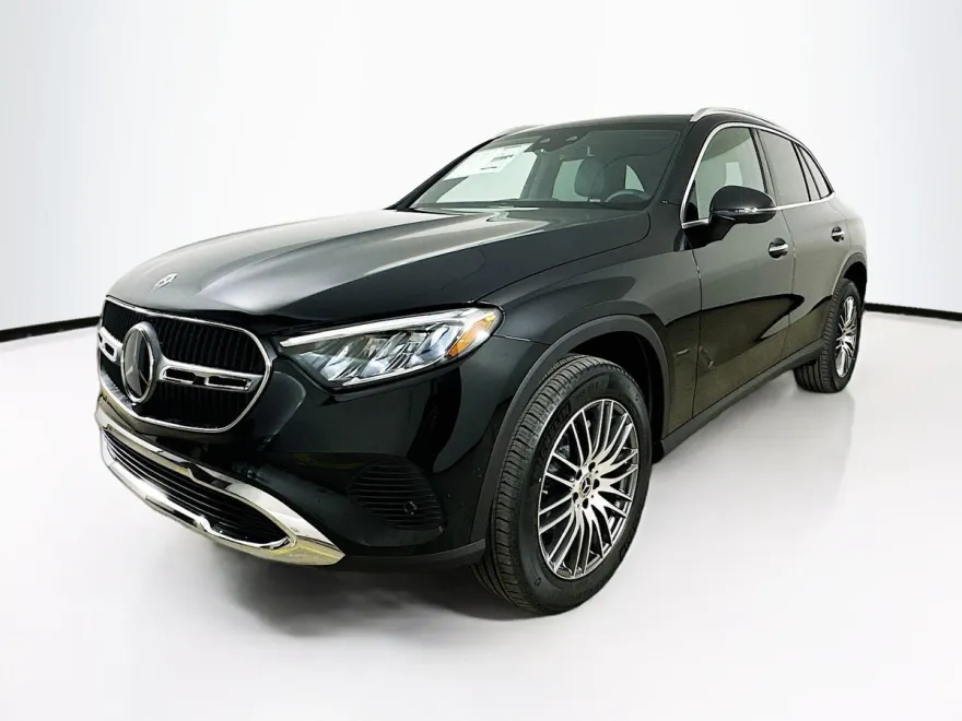 2025 Mercedes Benz GLC 300 4MATIC photo 1