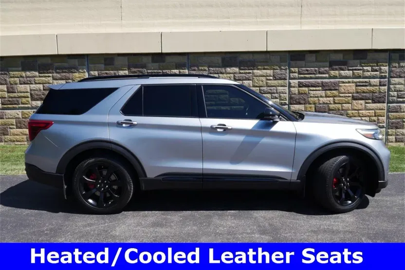 2020 Ford Explorer ST photo 1