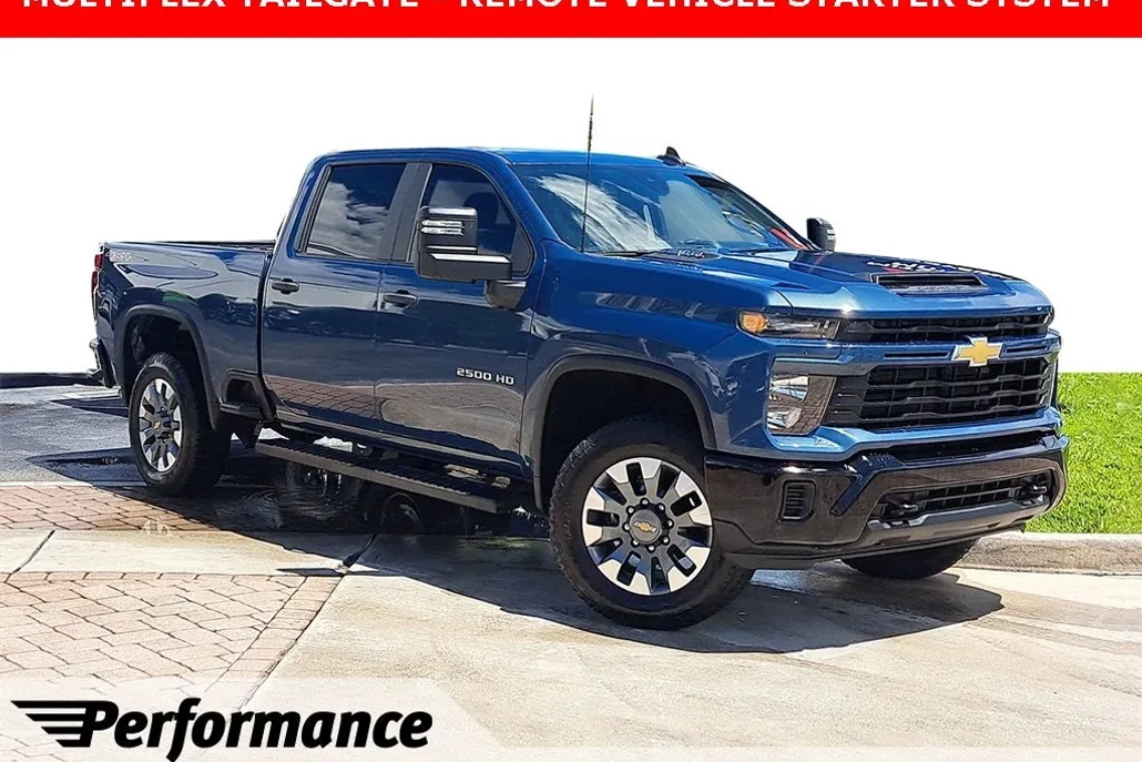 2024 Chevrolet Silverado 2500HD Custom photo 1