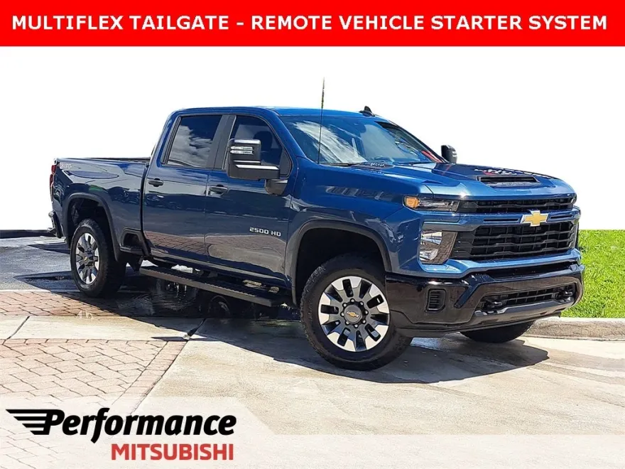 2024 Chevrolet Silverado 2500HD Custom photo 1