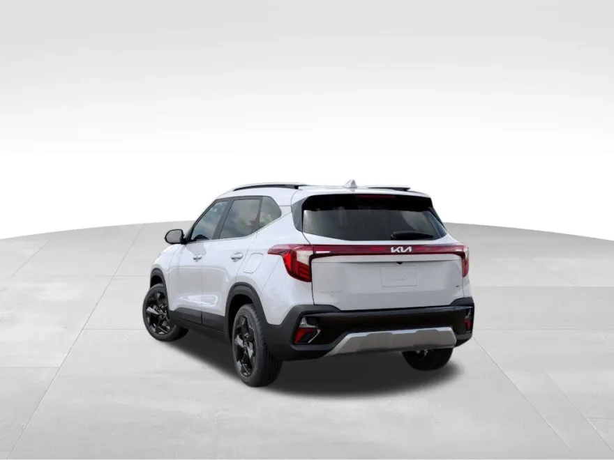 2026 Kia Seltos EX photo 1
