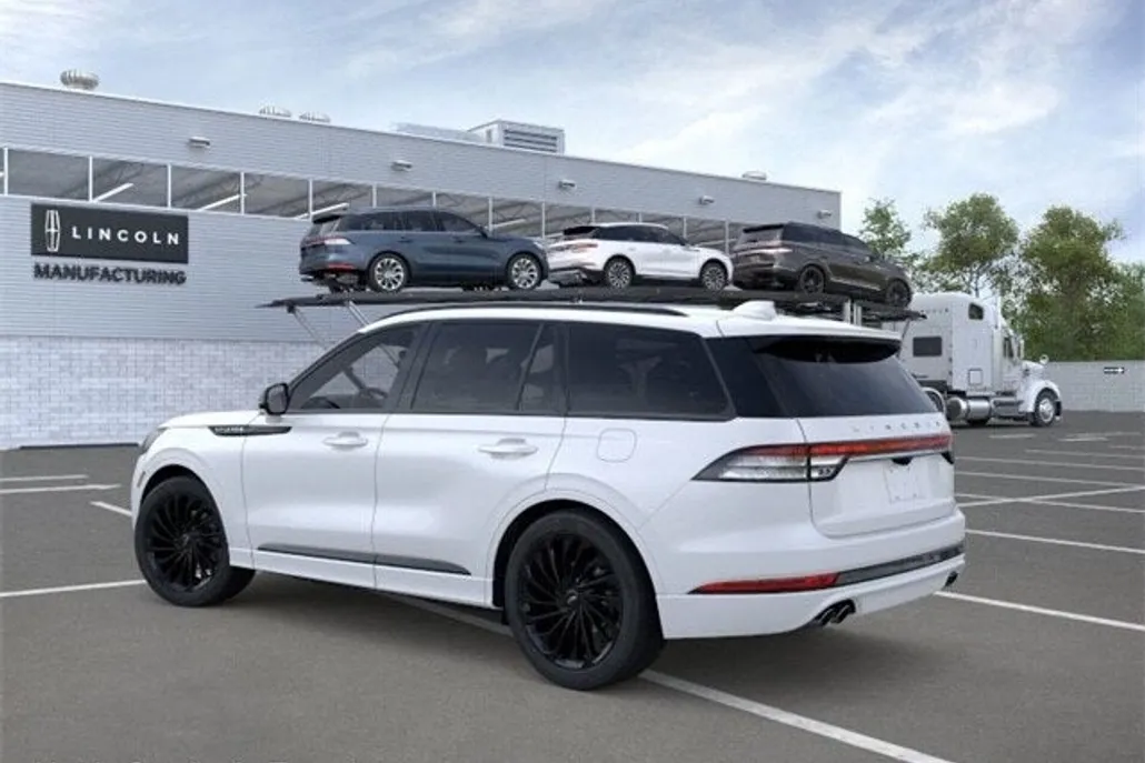 2025 Lincoln Aviator Reserve photo 1