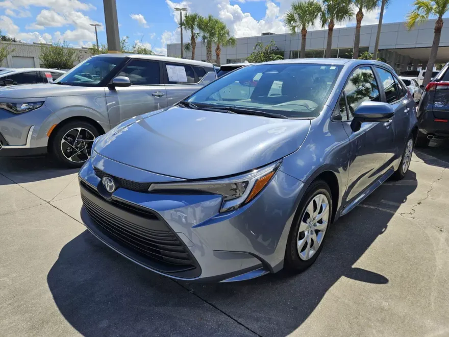 2024 Toyota Corolla Hybrid LE photo 1