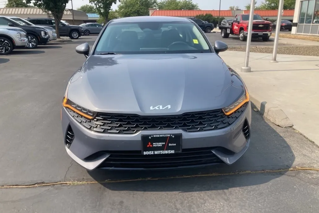 2023 Kia K5 LXS photo 1