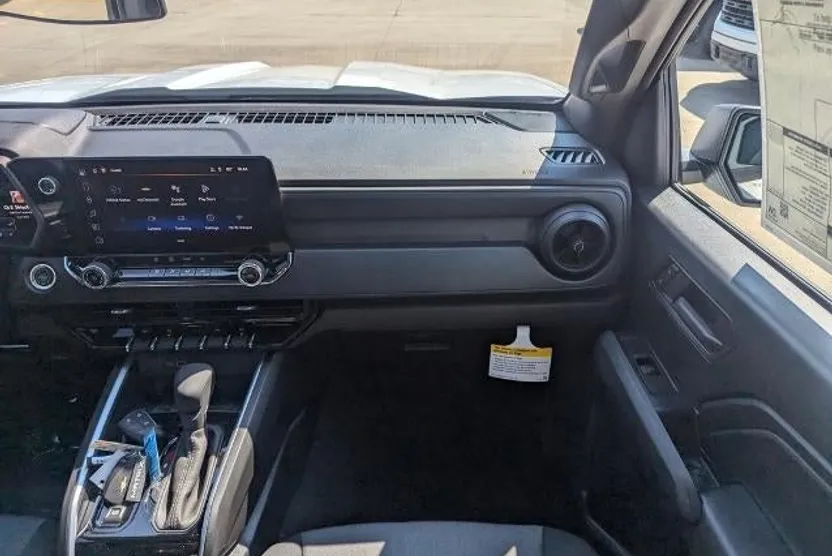 2026 Chevrolet Colorado Work Truck photo 1
