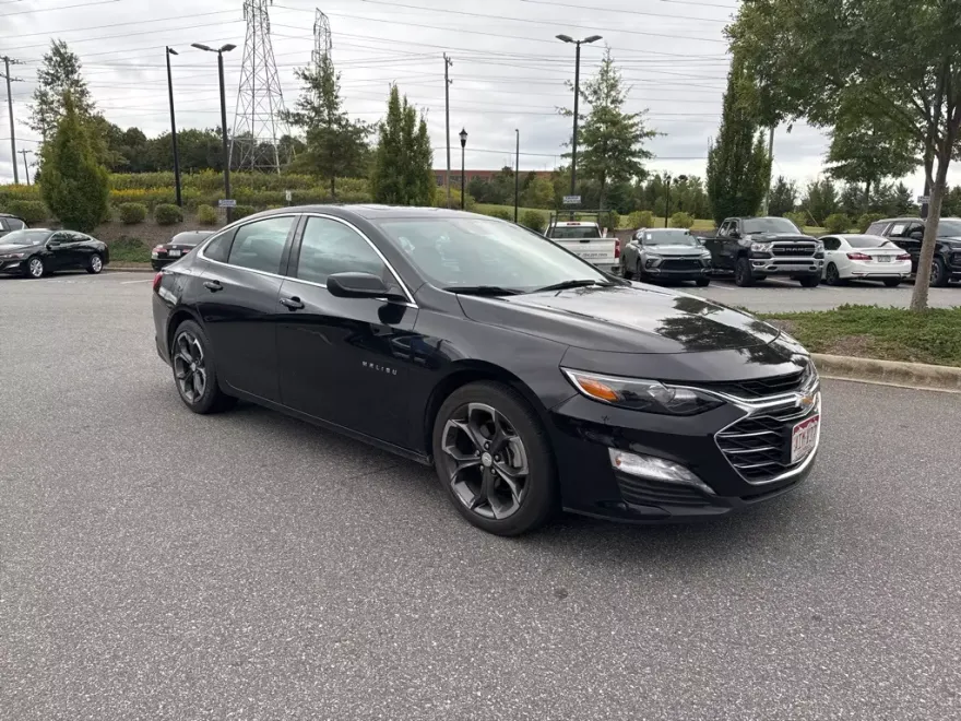 2023 Chevrolet Malibu 1LT photo 1