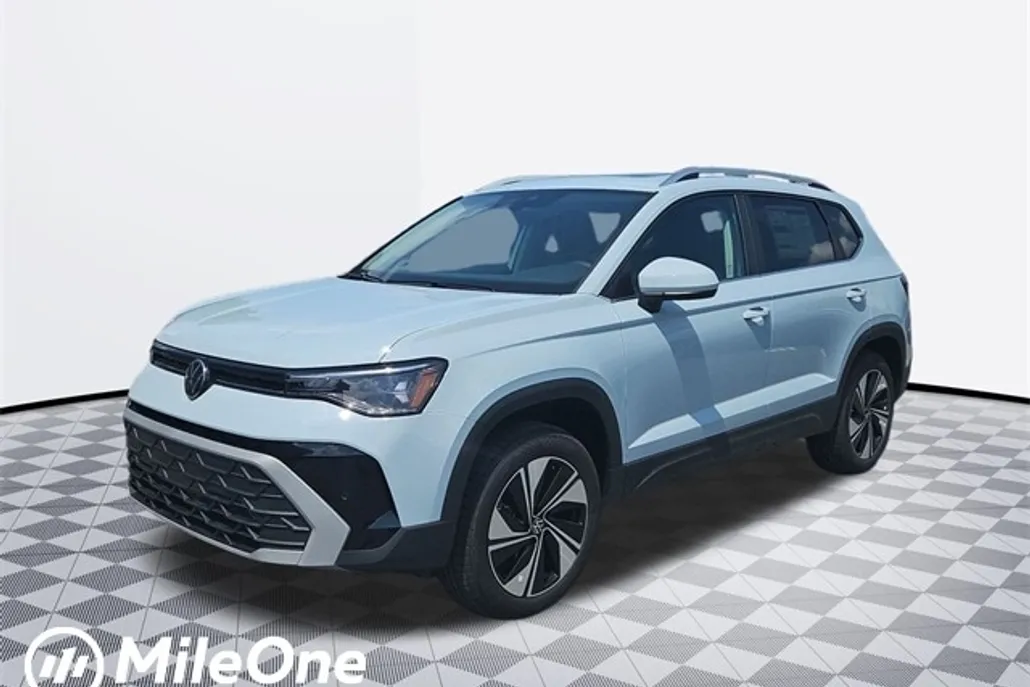 2025 Volkswagen Taos SE photo 1