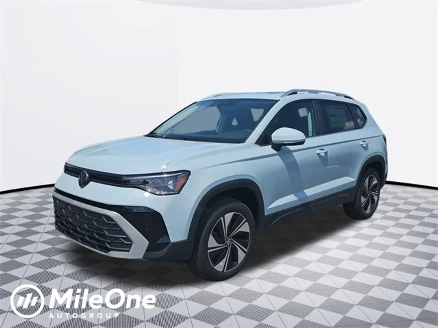 2025 Volkswagen Taos SE photo 1