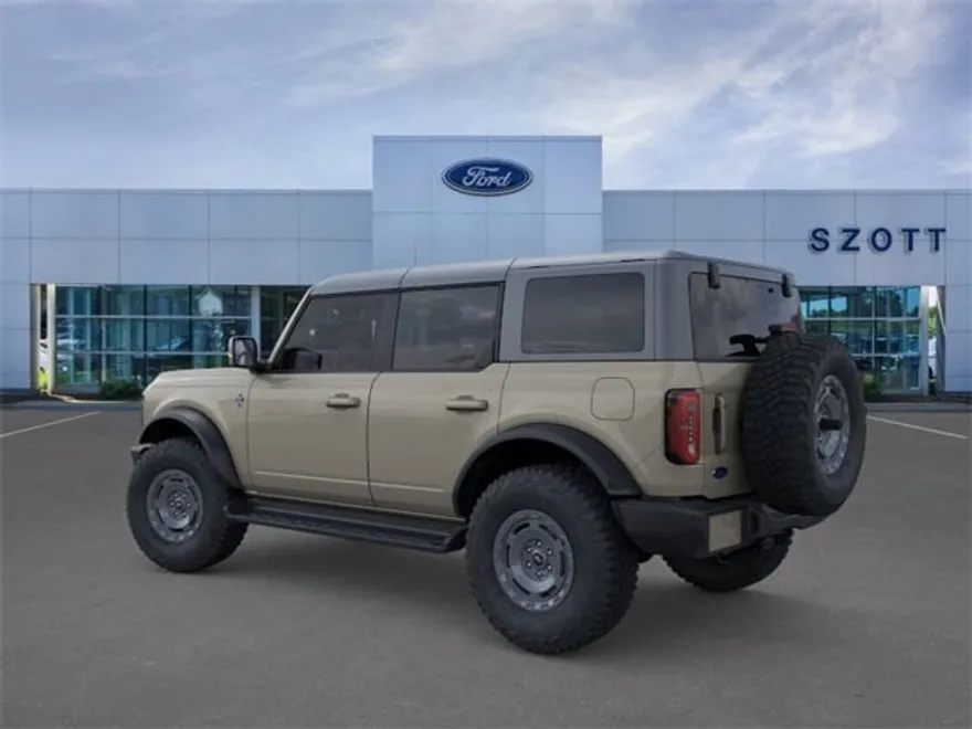 2025 Ford Bronco Outer Banks photo 1